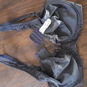 Elegant Grey Lace & Embroidery Underwire Bra